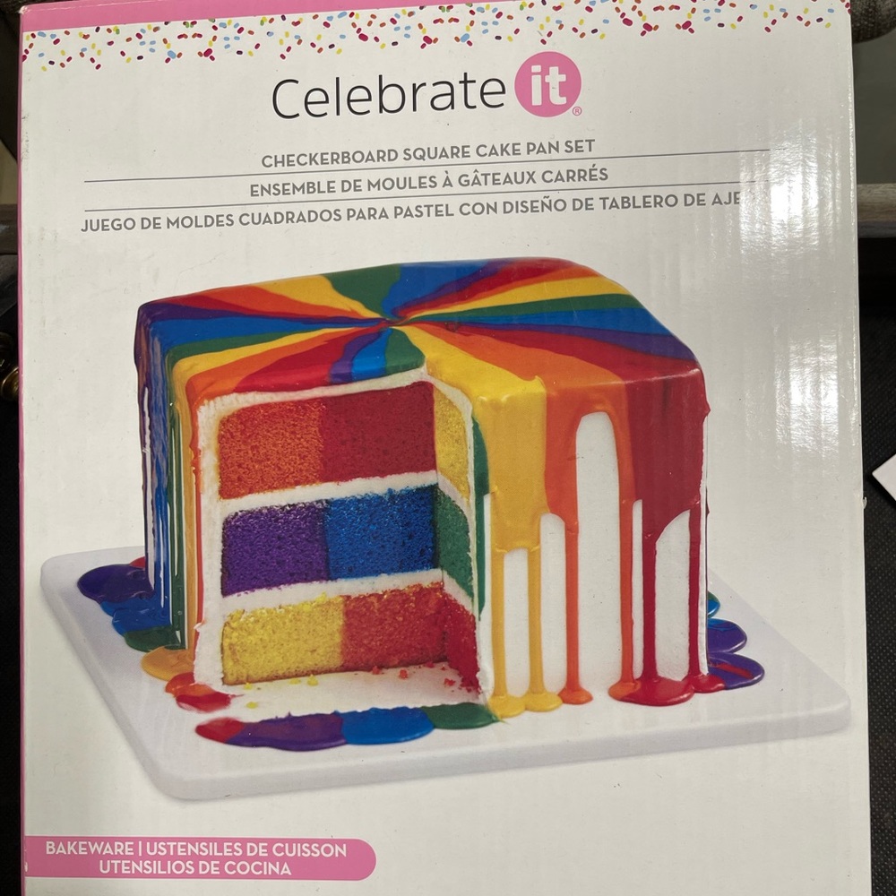 Checkered cake making set